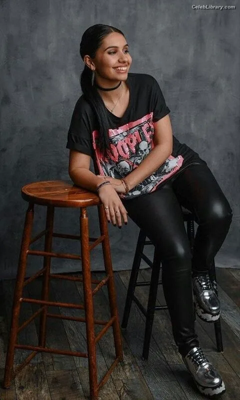 Alessia Cara photo 13 of 310