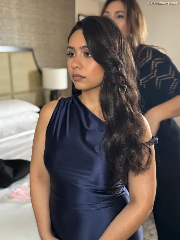Alessia Cara photo 15 of 310
