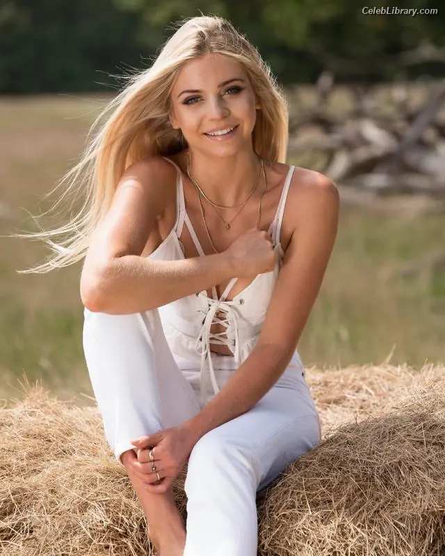 Alex Gray photo 6 of 76