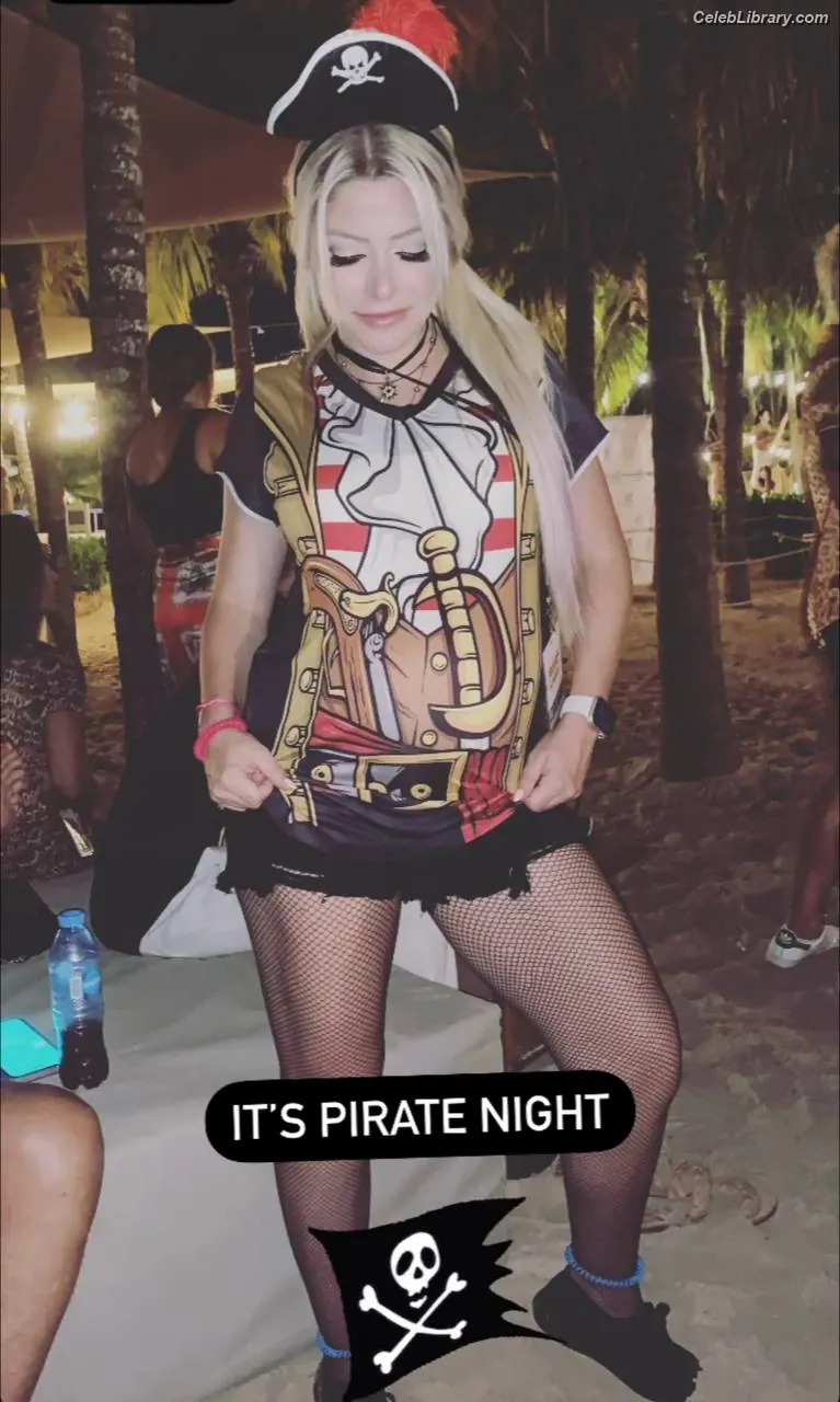 Alexa Bliss photo 14 of 937