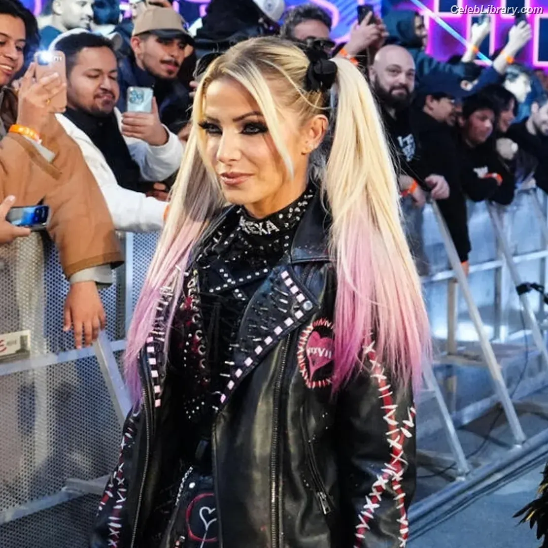 Alexa Bliss photo 9 of 937