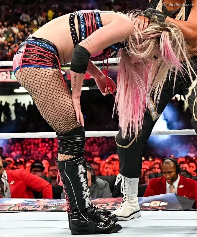 Alexa Bliss photo 2 of 938