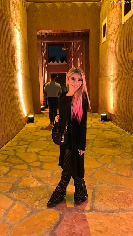 Alexa Bliss photo 8 of 938