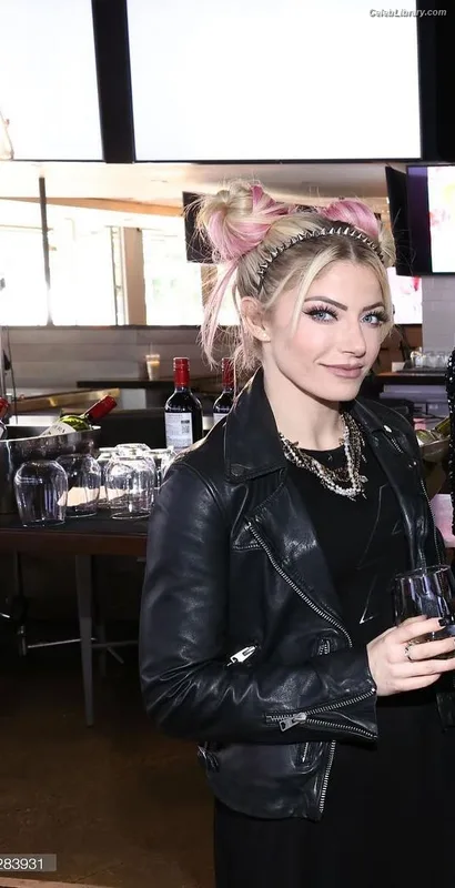 Alexa Bliss photo 3 of 938