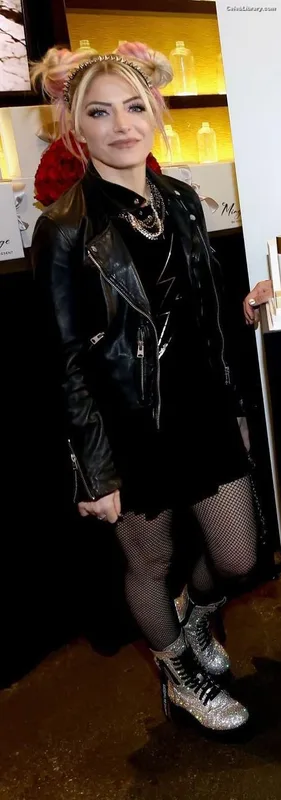 Alexa Bliss photo 5 of 938