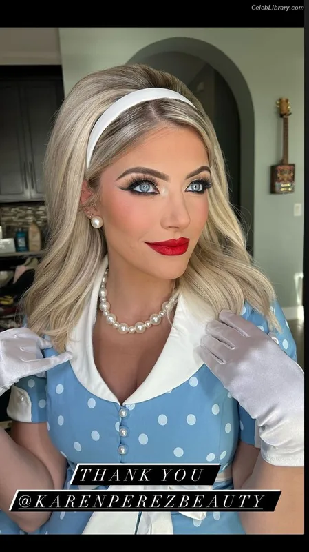 Alexa Bliss photo 14 of 938