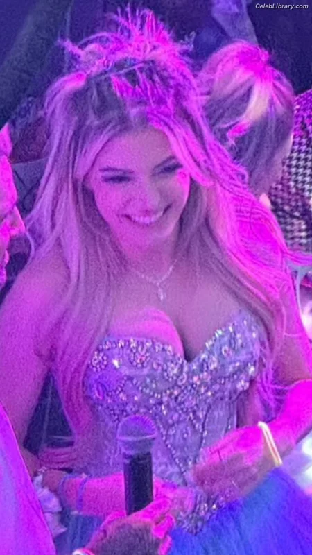 Alexa Bliss photo 10 of 938
