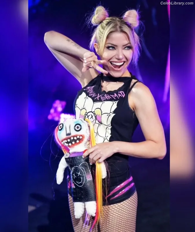 Alexa Bliss photo 3 of 938