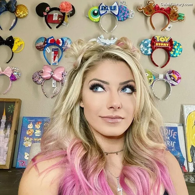 Alexa Bliss photo 5 of 938