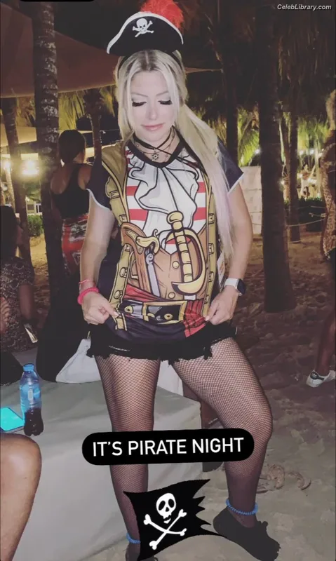 Alexa Bliss photo 14 of 938