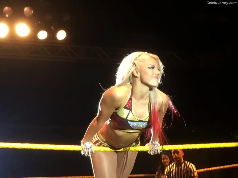 Alexa Bliss photo 14 of 938