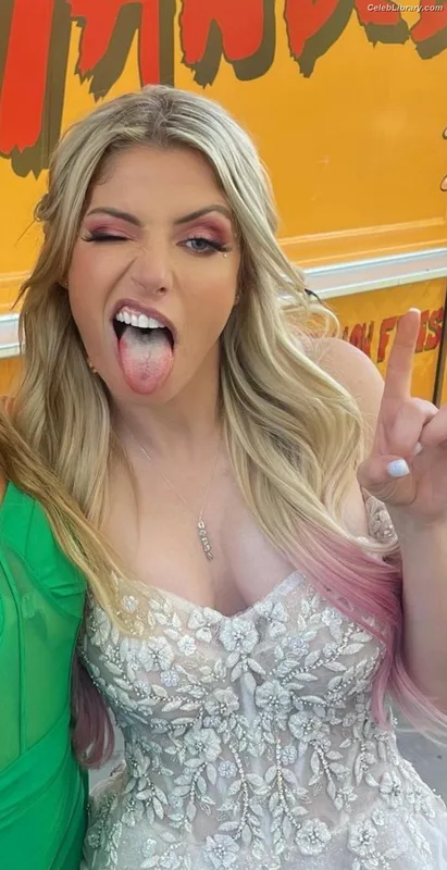 Alexa Bliss photo 3 of 938