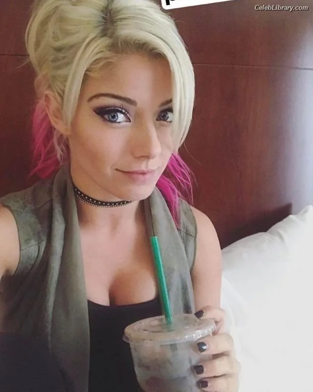 Alexa Bliss photo 8 of 938