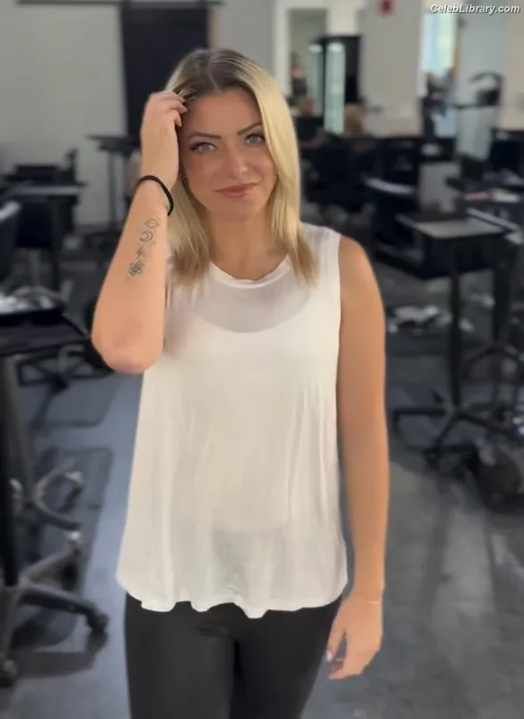 Alexa Bliss photo 5 of 938