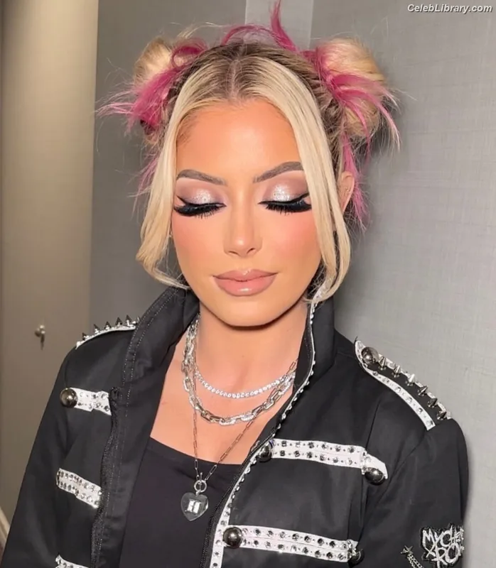 Alexa Bliss photo 13 of 938