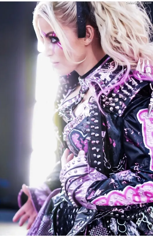 Alexa Bliss photo 4 of 938