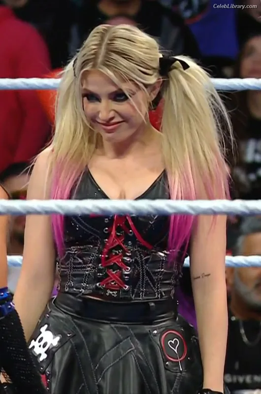 Alexa Bliss photo 1 of 938