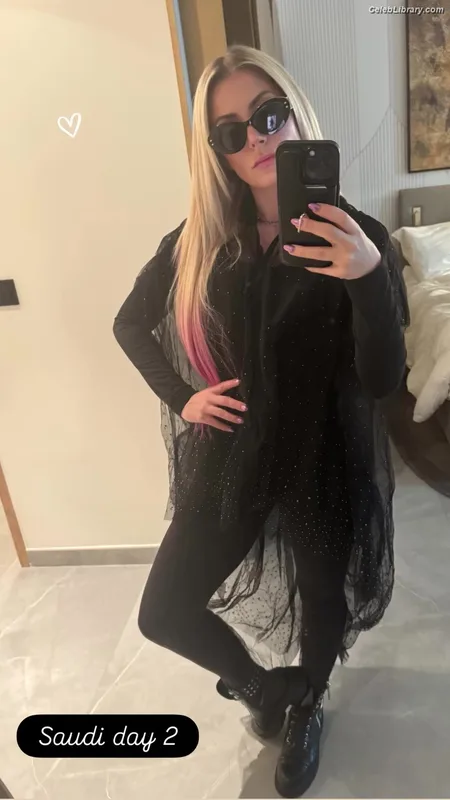 Alexa Bliss photo 21 of 938