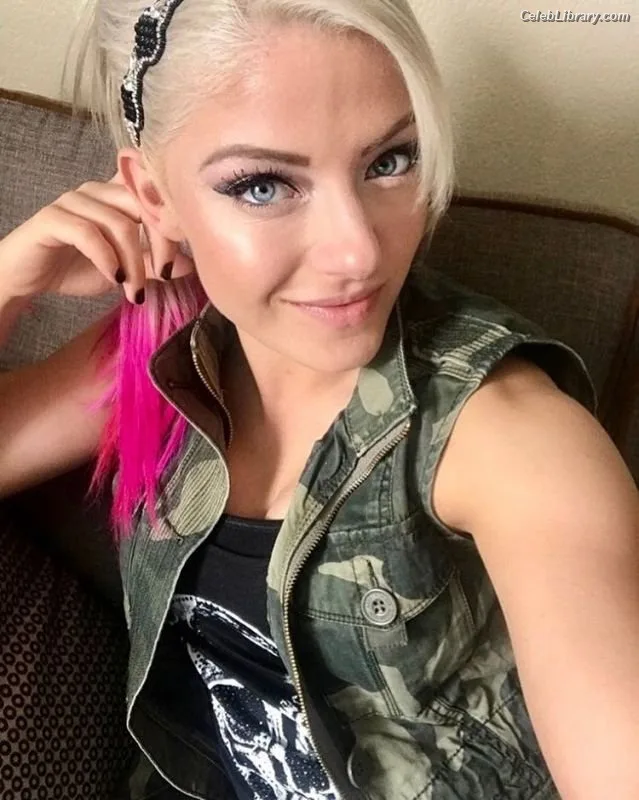 Alexa Bliss photo 16 of 938