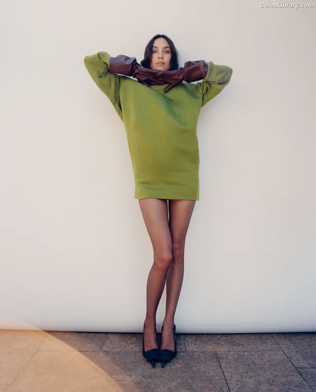 Alexa Chung photo 24 of 106