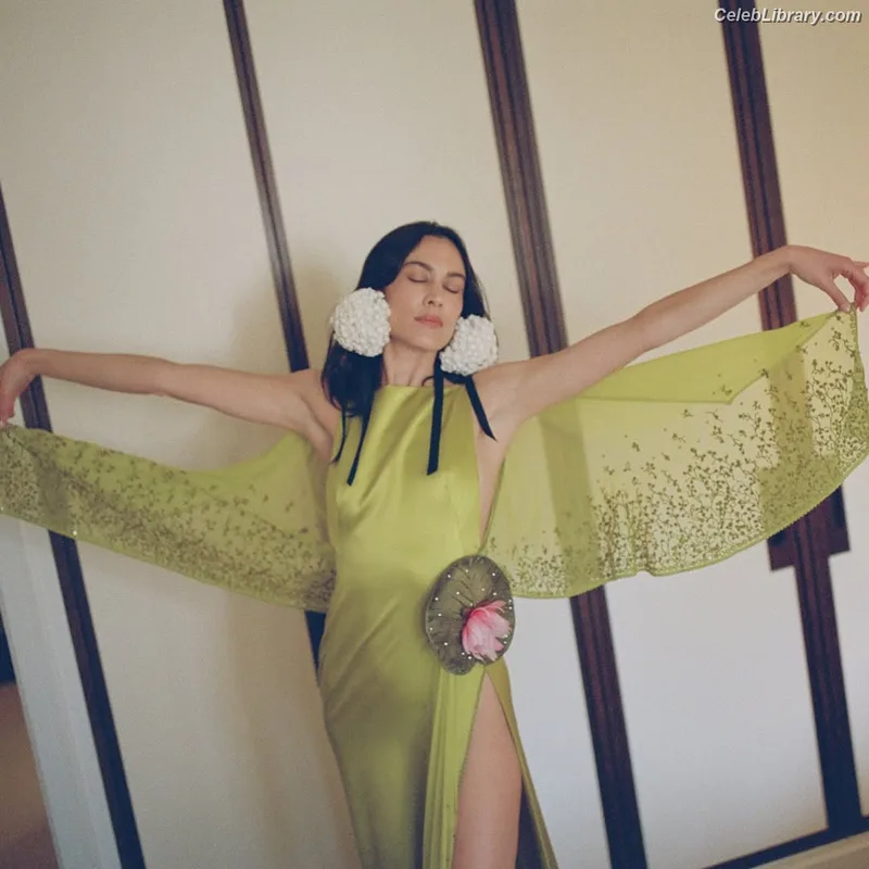 Alexa Chung photo 20 of 106