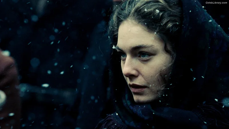 Alexa Davalos photo 24 of 51