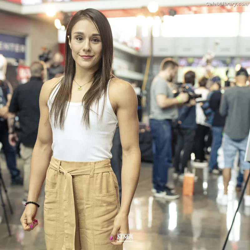 Alexa Grasso photo 2 of 36