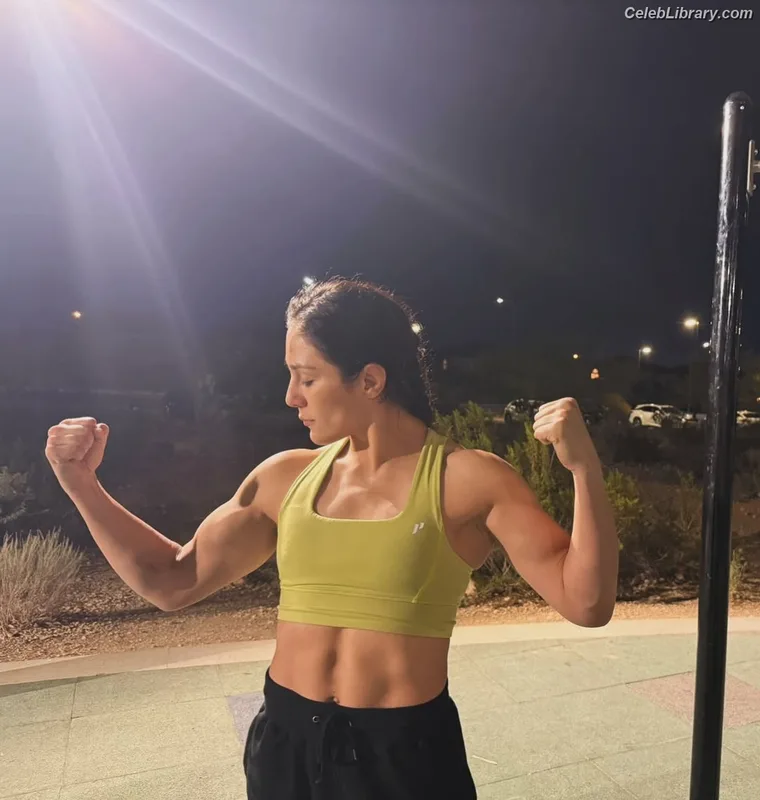 Alexa Grasso photo 7 of 36