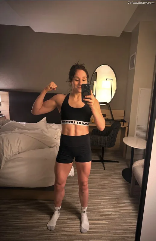 Alexa Grasso photo 18 of 36