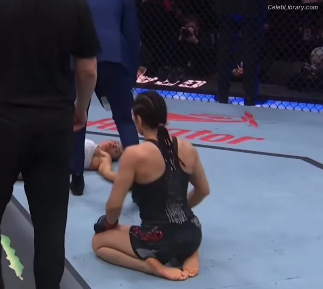 Alexa Grasso photo 21 of 36