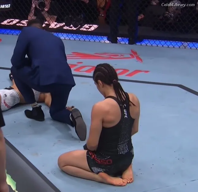 Alexa Grasso photo 22 of 36