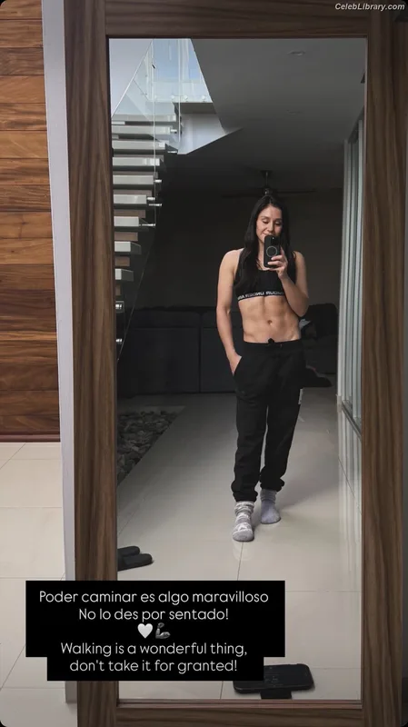 Alexa Grasso photo 10 of 36