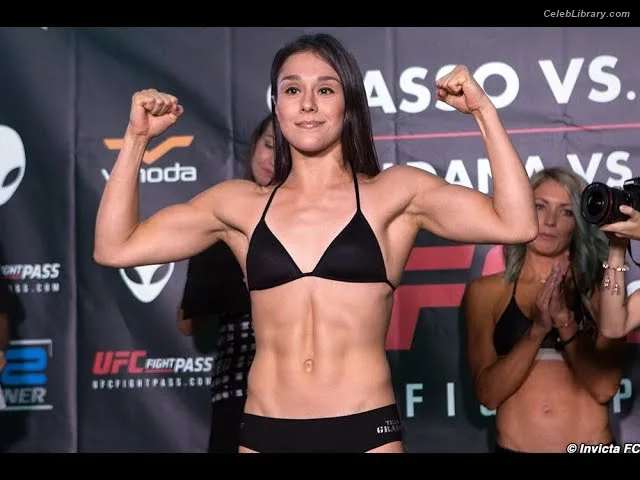 Alexa Grasso photo 11 of 36