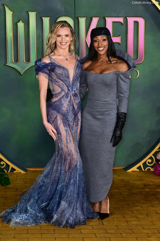 Alexandra Burke photo 7 of 23