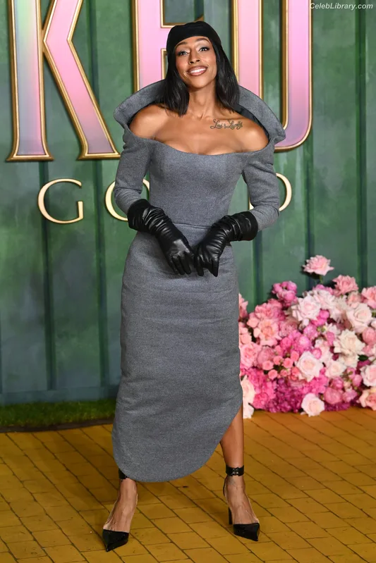 Alexandra Burke photo 13 of 23