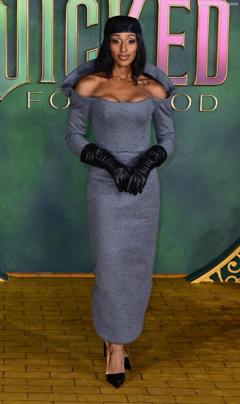 Alexandra Burke photo 22 of 23
