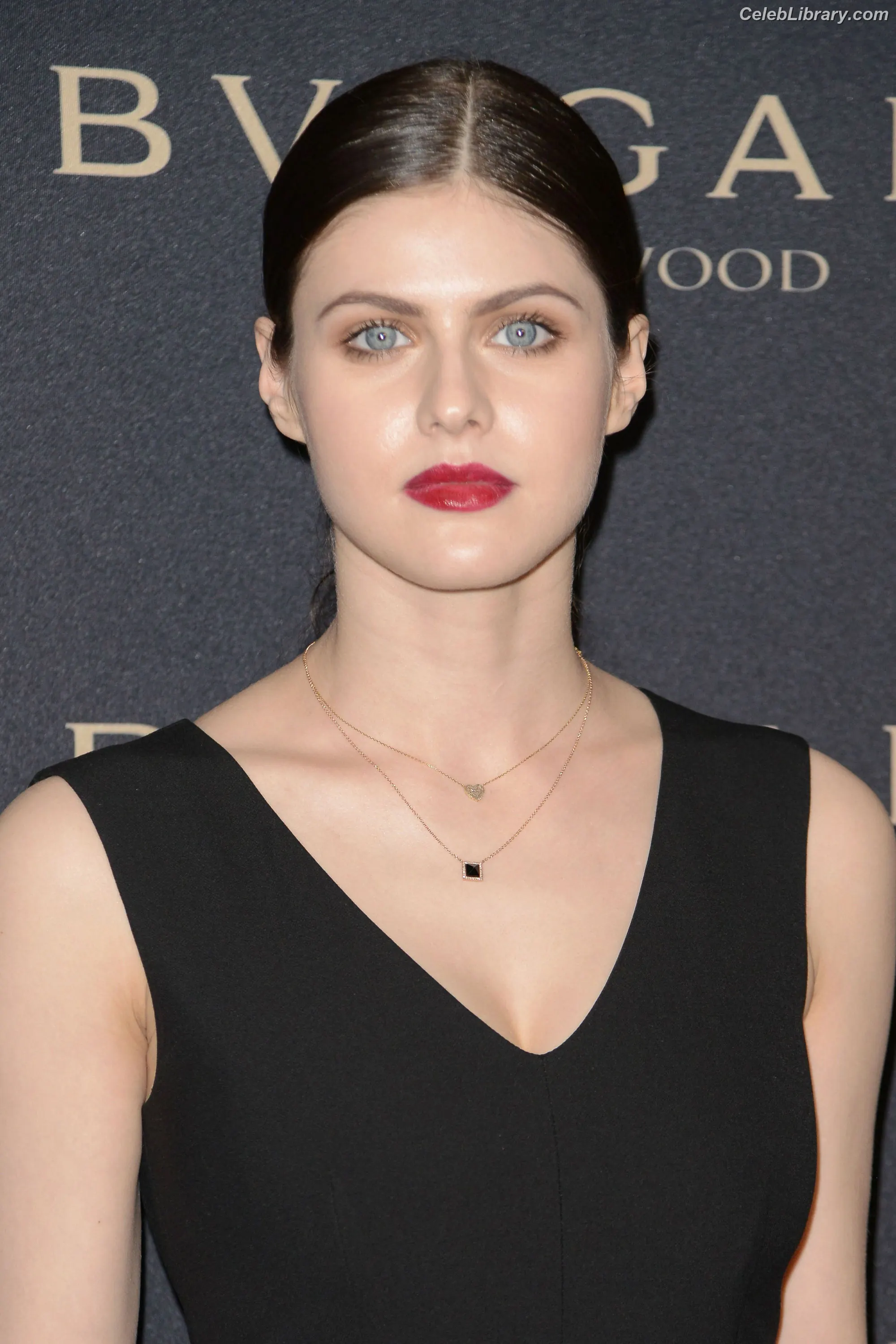 Alexandra Daddario photo 13 of 1617