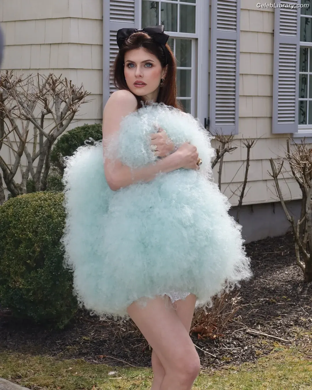 Alexandra Daddario photo 23 of 1617