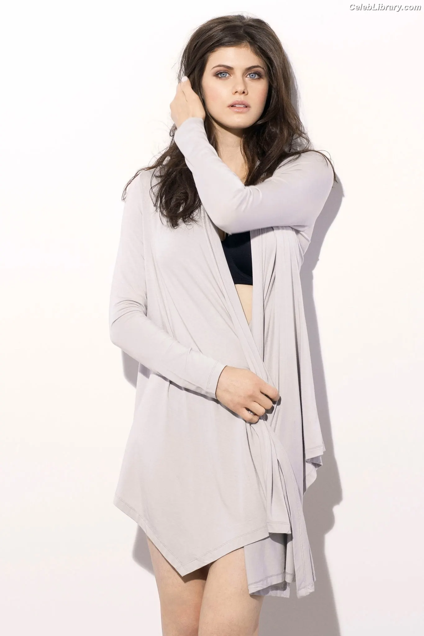 Alexandra Daddario photo 16 of 1617