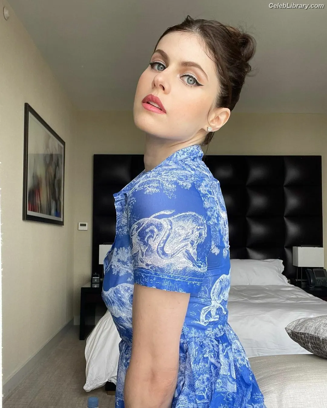 Alexandra Daddario photo 14 of 1617