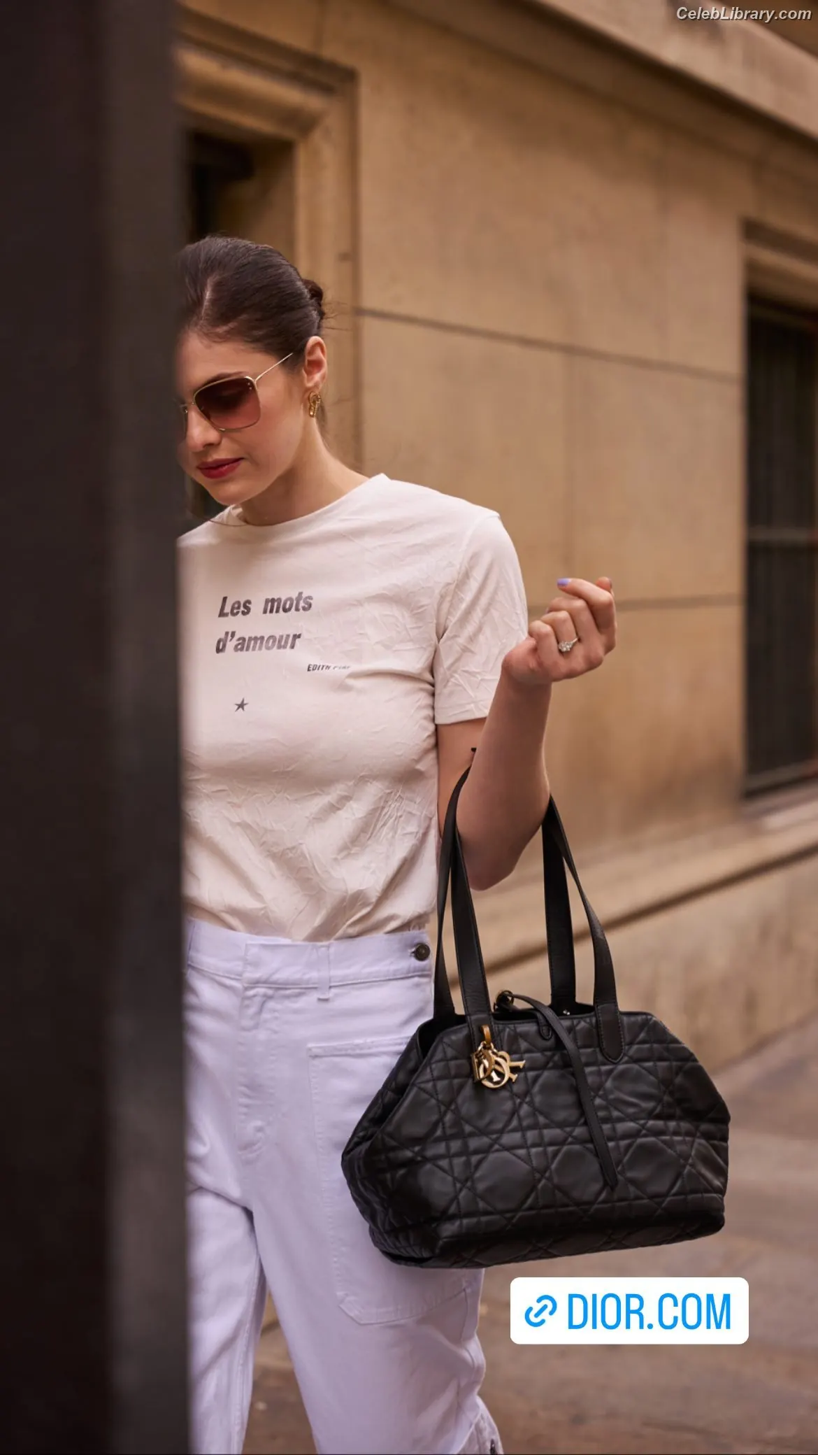 Alexandra Daddario photo 21 of 1617