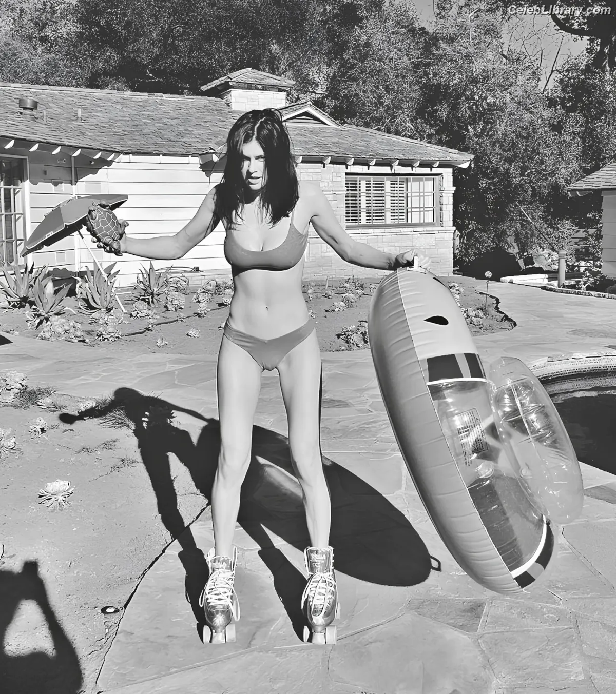Alexandra Daddario photo 1 of 1617