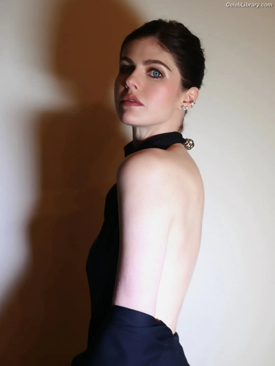 Alexandra Daddario photo 8 of 1617
