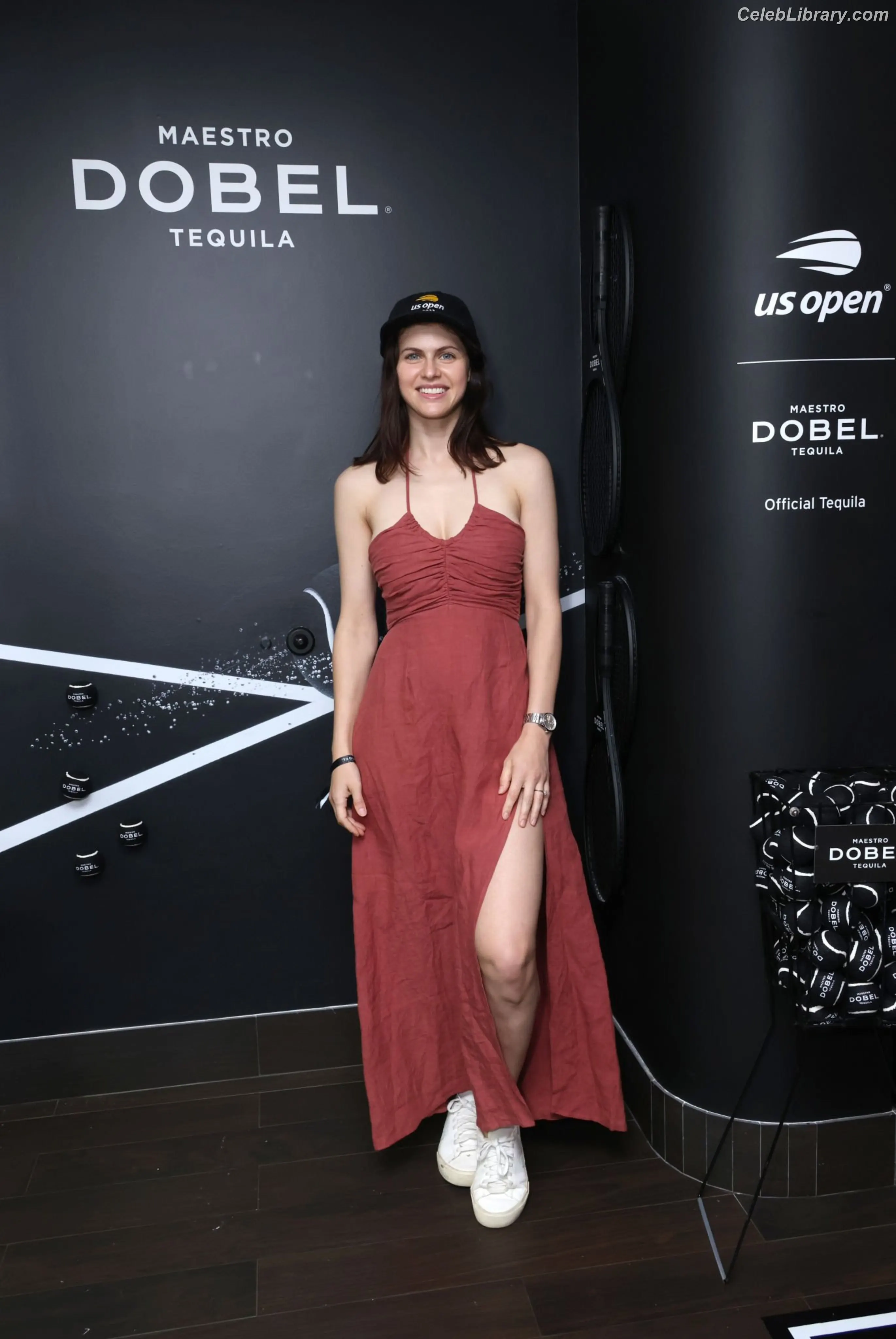 Alexandra Daddario photo 2 of 1617