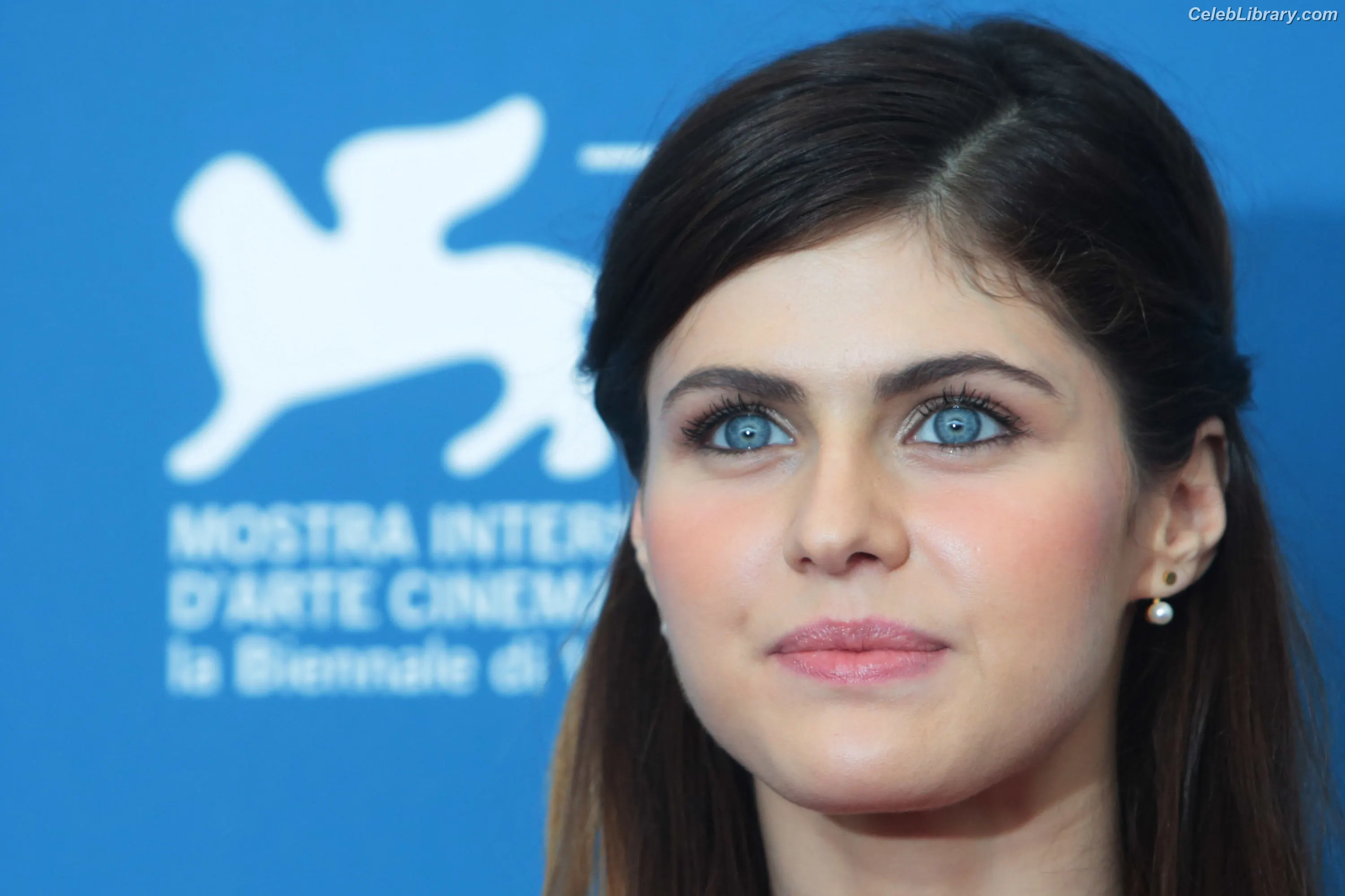 Alexandra Daddario photo 16 of 1617