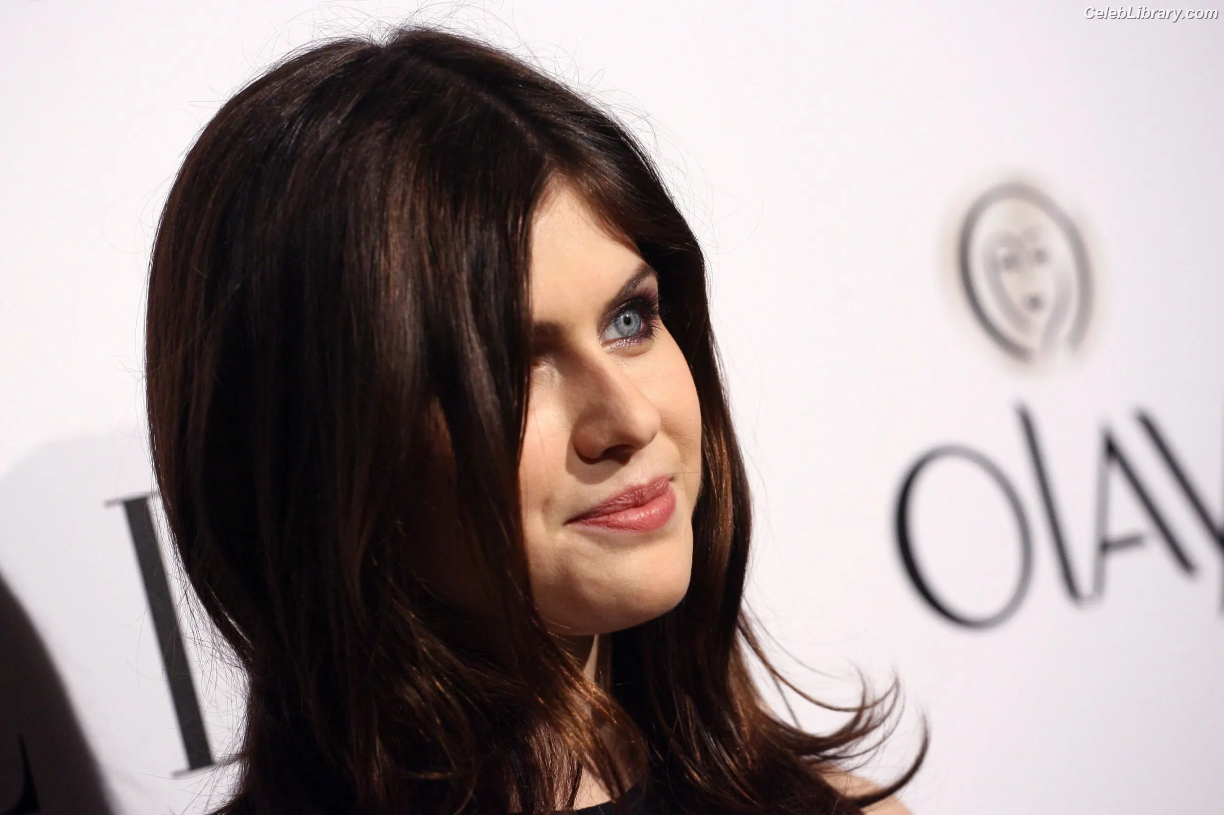 Alexandra Daddario photo 13 of 1617