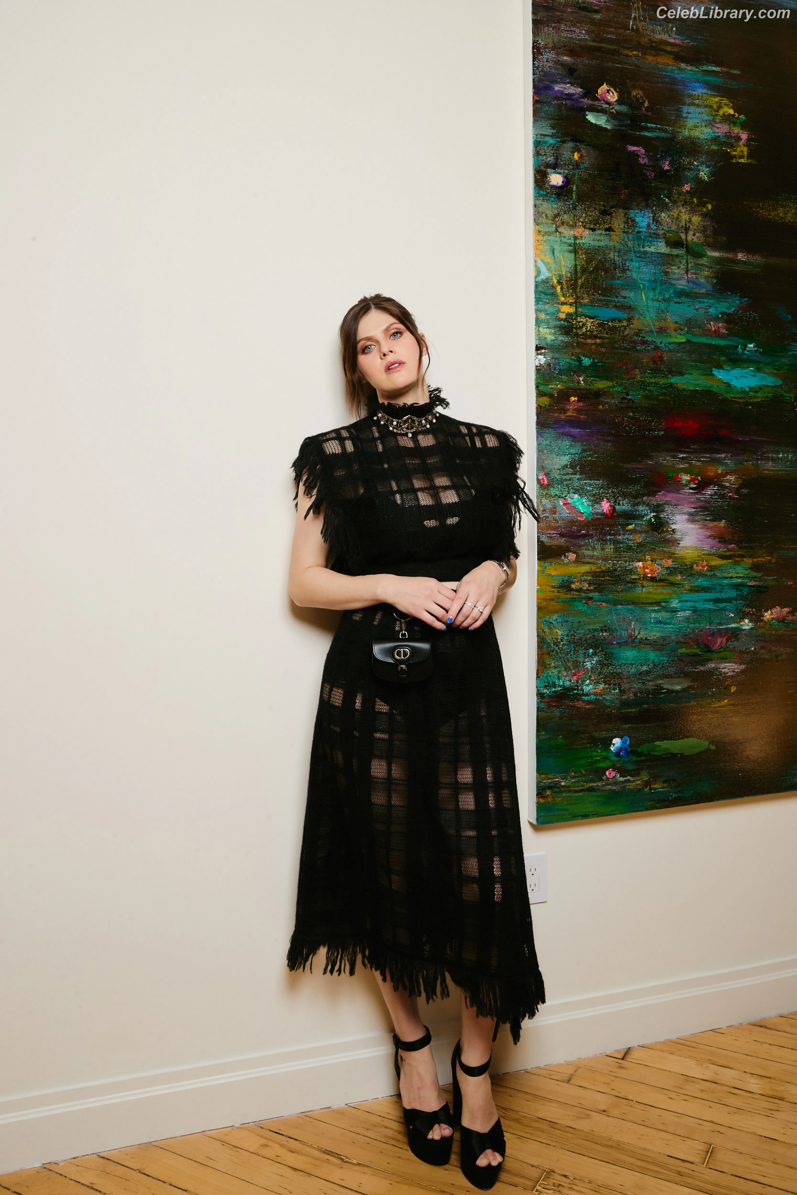 Alexandra Daddario photo 9 of 1617