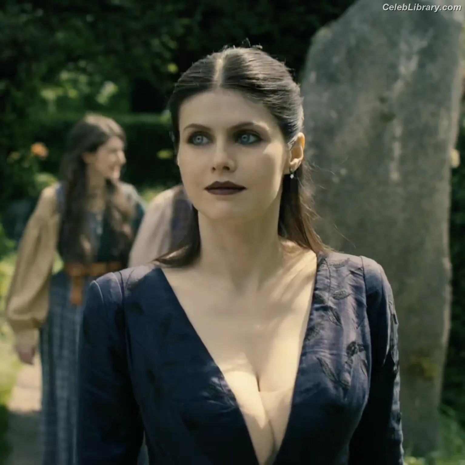 Alexandra Daddario photo 17 of 1617