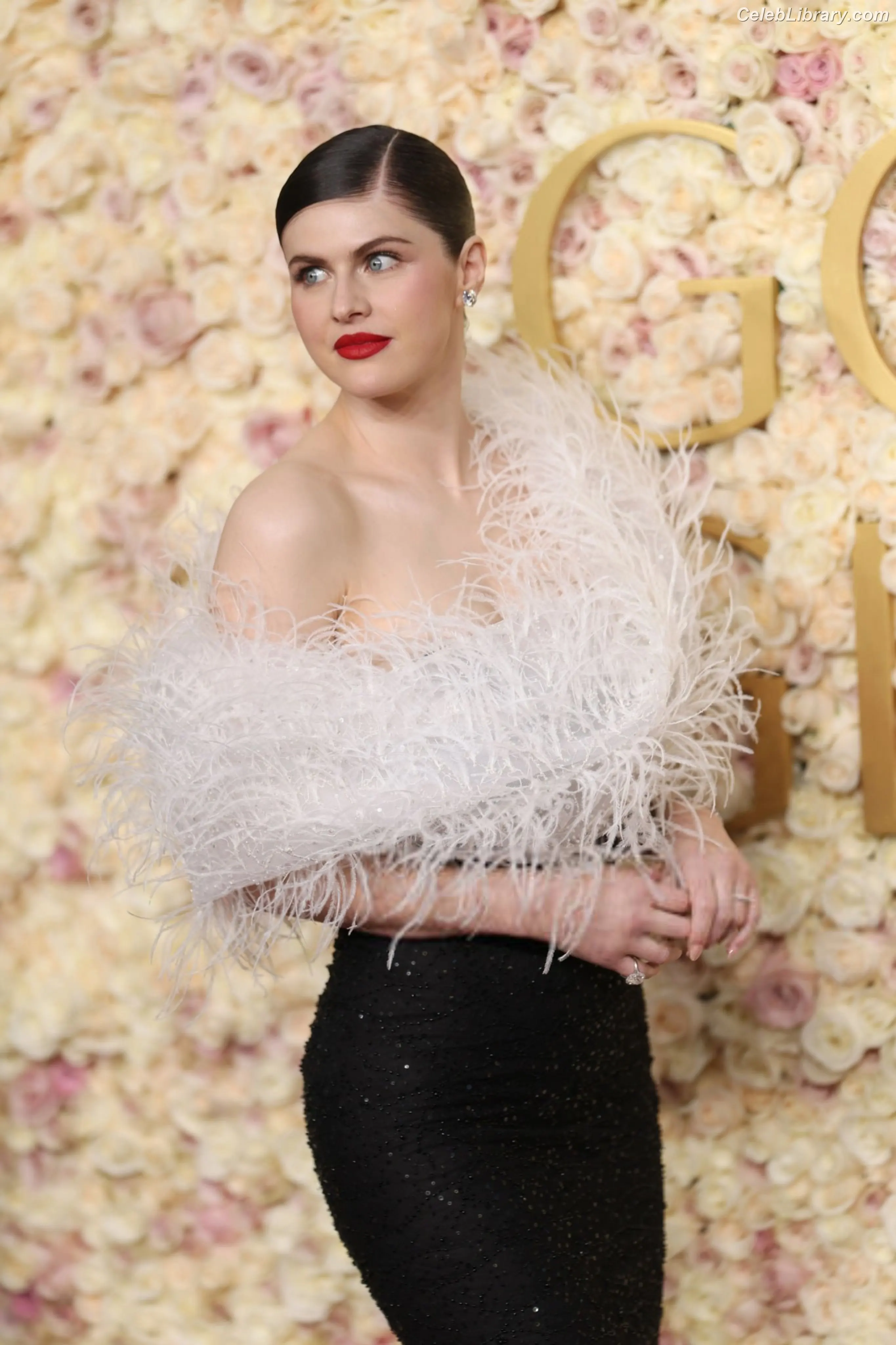 Alexandra Daddario photo 17 of 1617