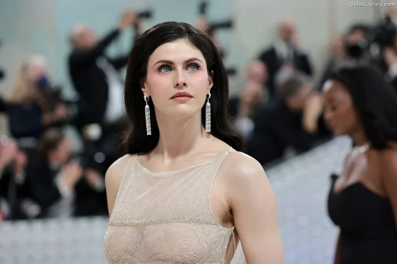 Alexandra Daddario photo 22 of 1618